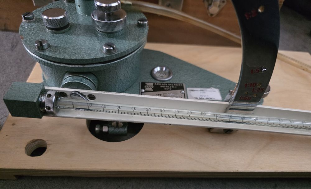 Manometr cieczowy REKNAGA MPR-4