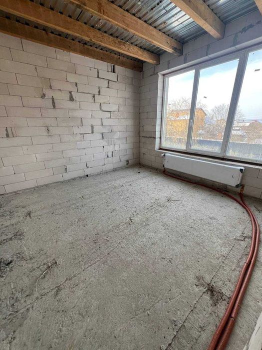 Продається зданий дуплекс з наповненням у Крихівцях.