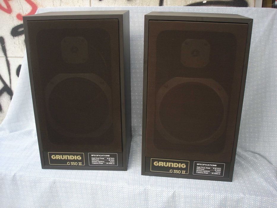 Colunas GRUNDIG de 2 vias G-350 ll
