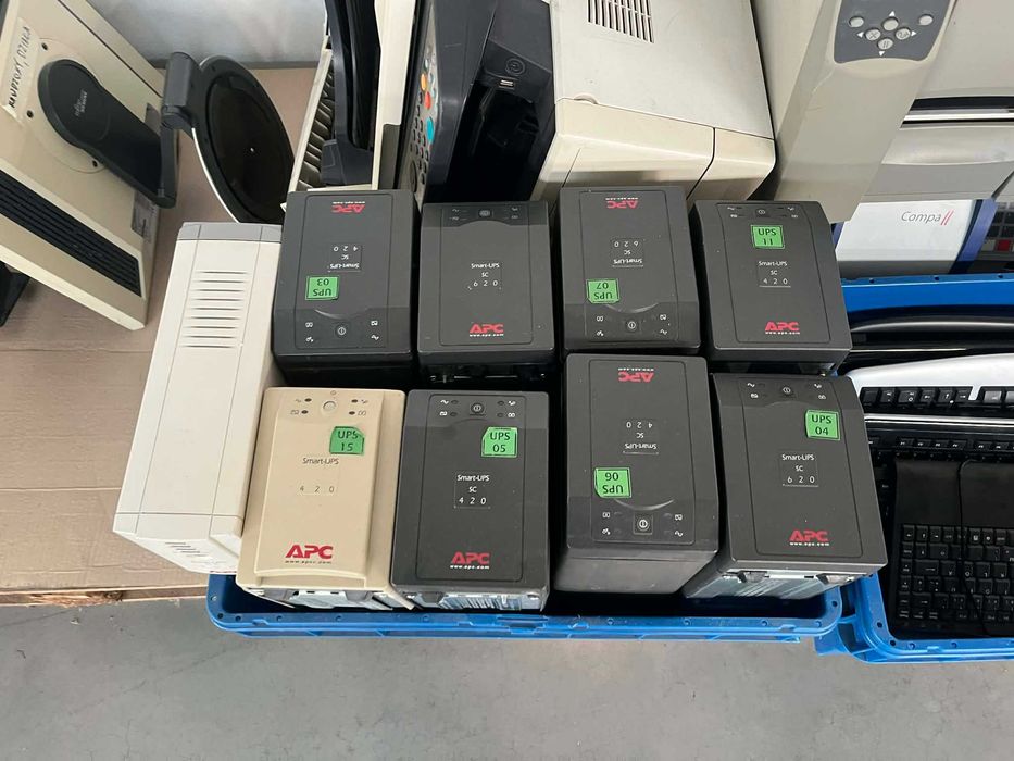 Oddam tanio starą elektronikę