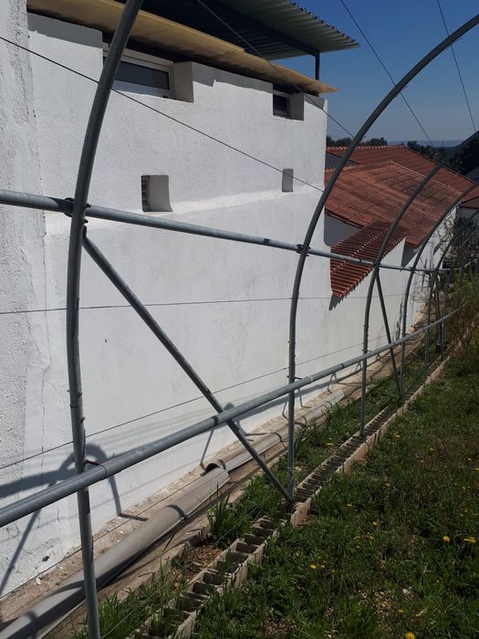 Estrutura de Estufa Agrícola Galvanizada