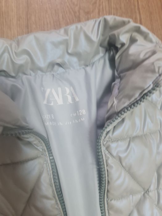 Демісезонні куртки zara на дівчинку 6-7 років