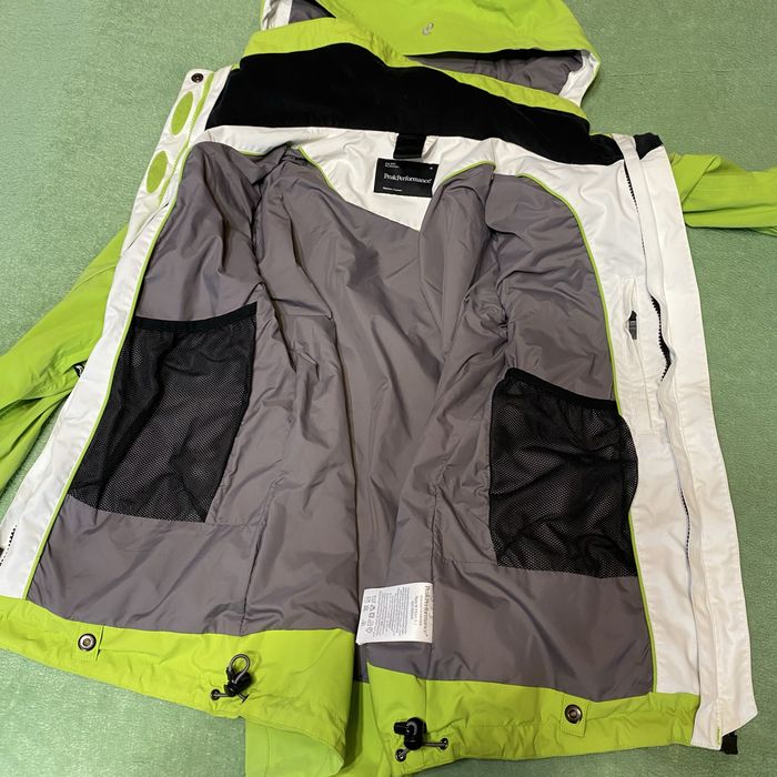Лижна куртка Peak Performance