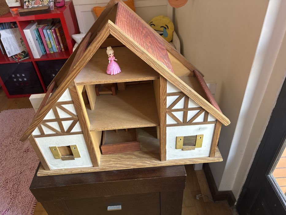 casinha  de bonecas madeira