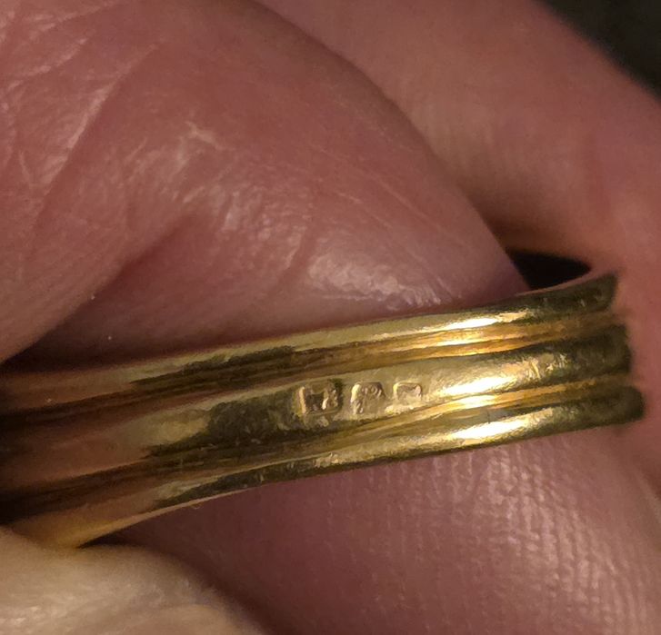 Anel Ouro 19,2k com 40 Diamantes