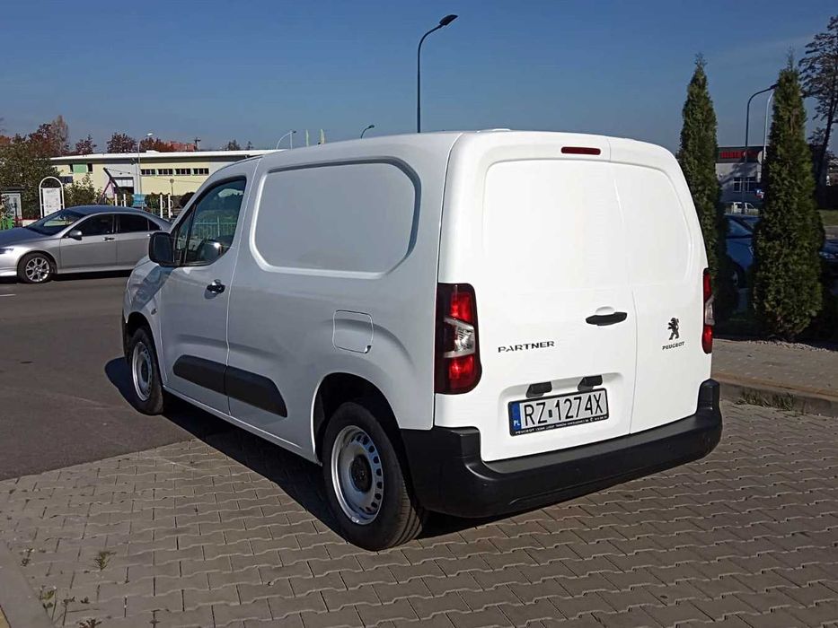 Wynajem VAN BUS Dostawczy Wypożyczalnia aut  samochodów bez limitu