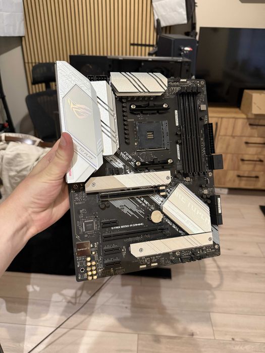Płyta główna asus B550-A GAMING Rog strix