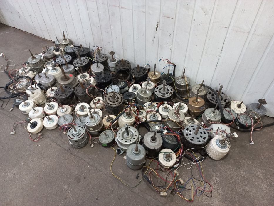 Мотор внутреннего блока кондиционера.