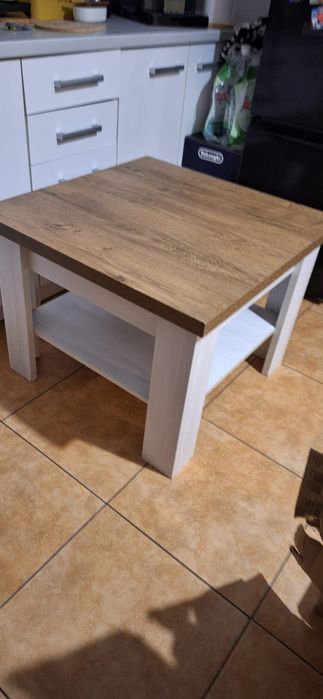 Stolik kawowy do salonu