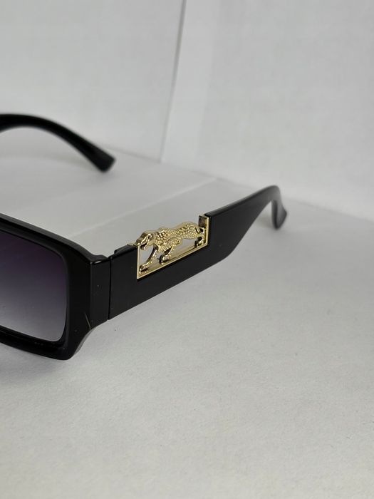 Eleganckie Okulary przeciwsłoneczne Jaguar Luksusowe Czarne