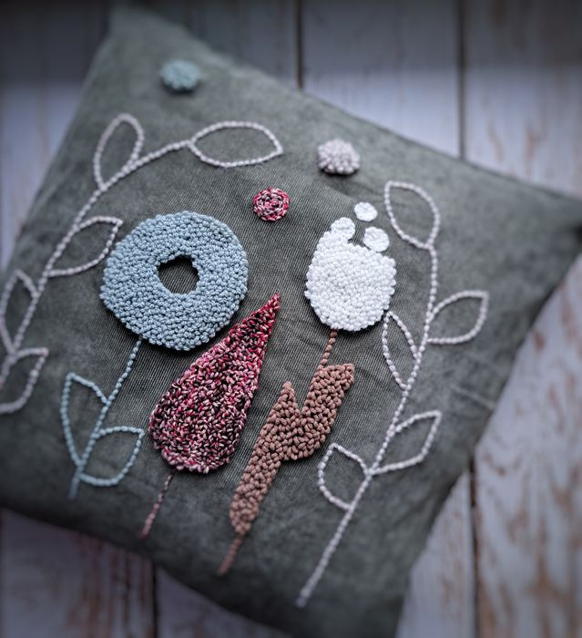 Poduszka dekoracyjna kwiaty flower punch needle