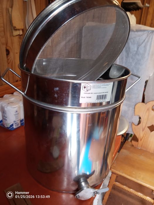 Odstojnik na miód 50 l z zaworem klapowym 6/4 '' do miodu