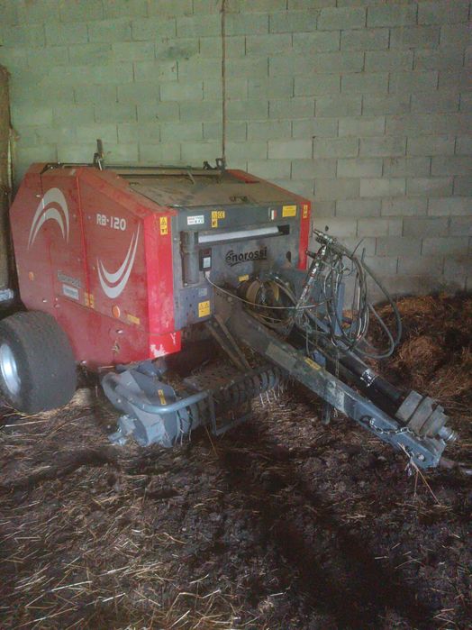 Enfardadeira de rolos como nova