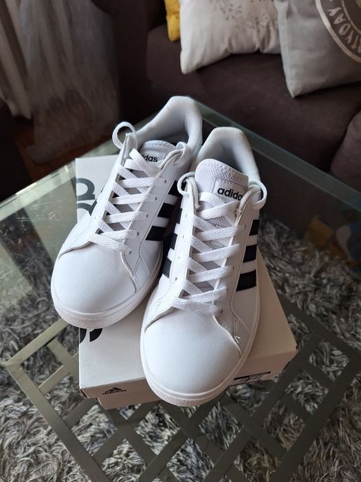 Buty sportowe Adidas  rozmiar 37 i 1/3. JAK NOWE 37 1/3