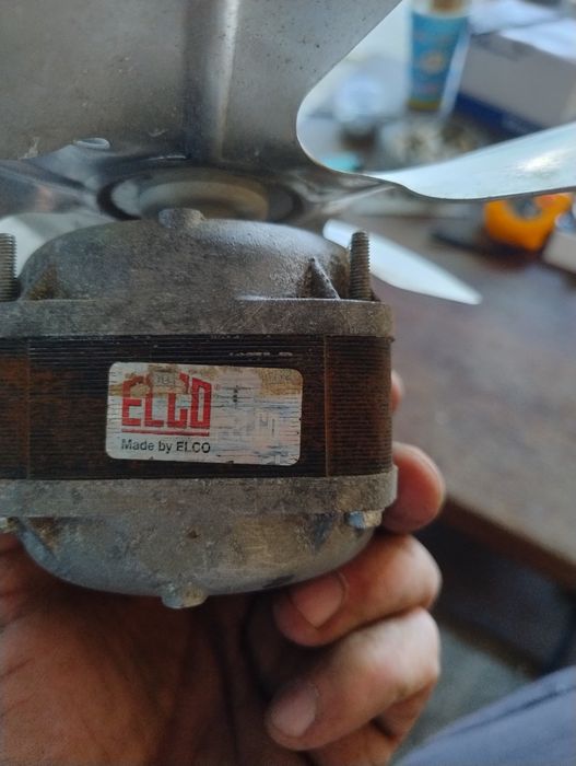 Двигун охолодження холодильник