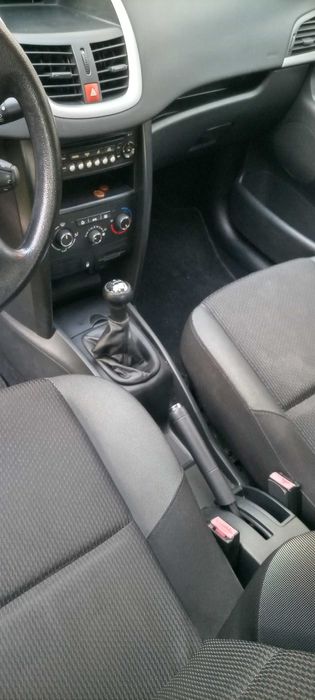 PEUGEOT 207 1.4 HDI 2010