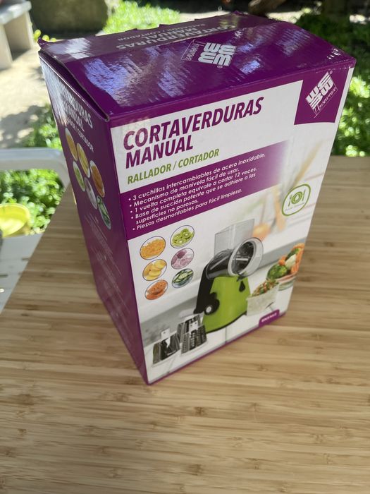 Ralador de legumes manual