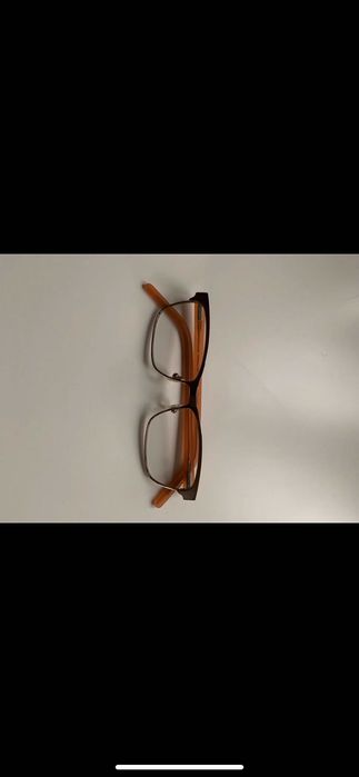 Oprawki marki Lacoste