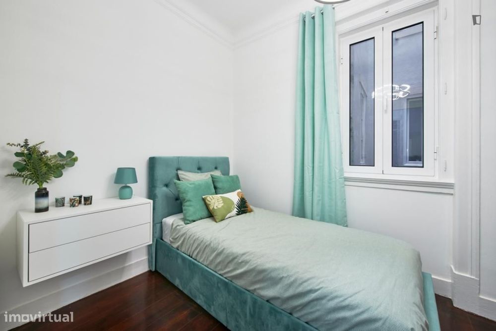 Quarto - localizado em Picoas Lisbon