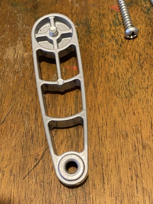 Uchwyt sufitowy do projektora