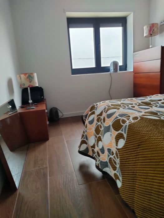 Arrendo quarto mobilado