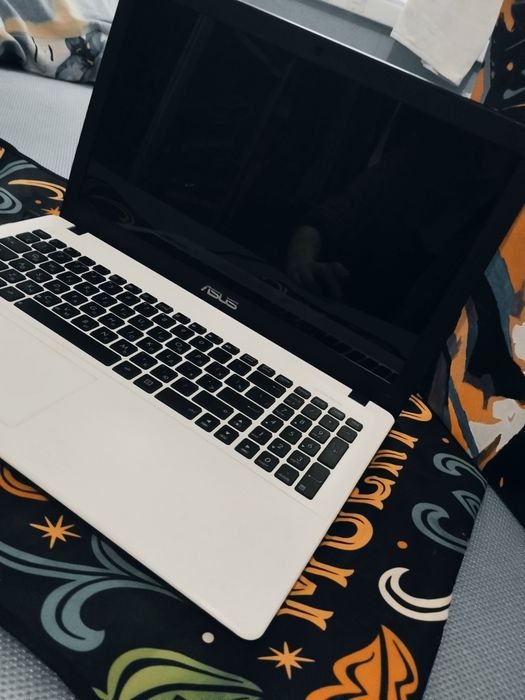 ASUS  Х552С ноутбук