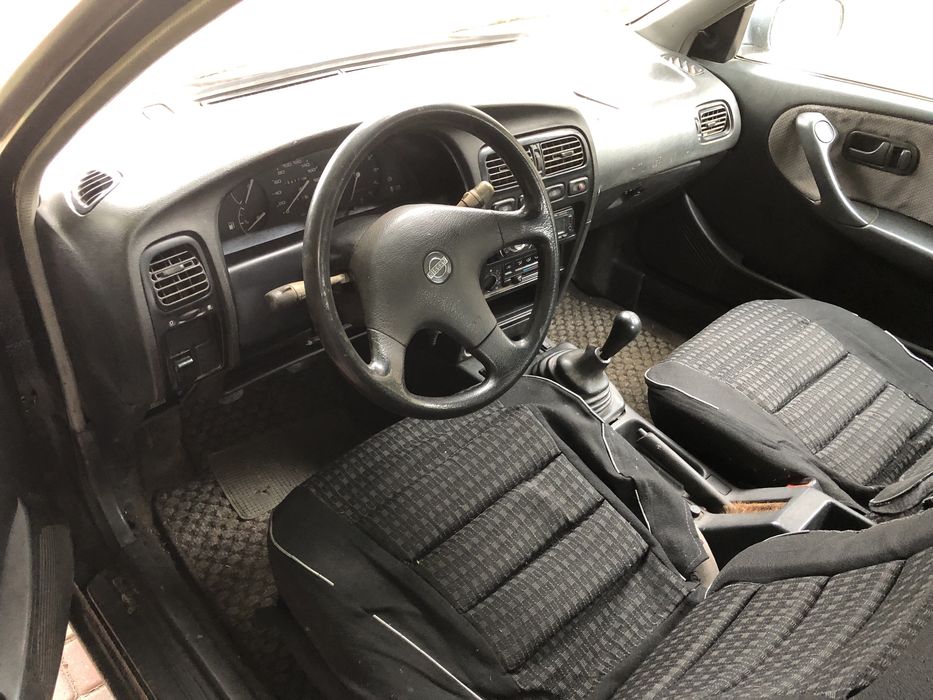 Nissan Primera P10