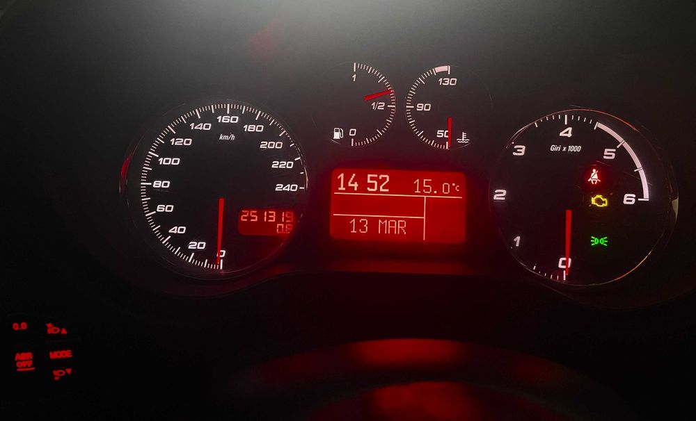 Alfa Romeo 147  Q2  1.9 JTD 16 V