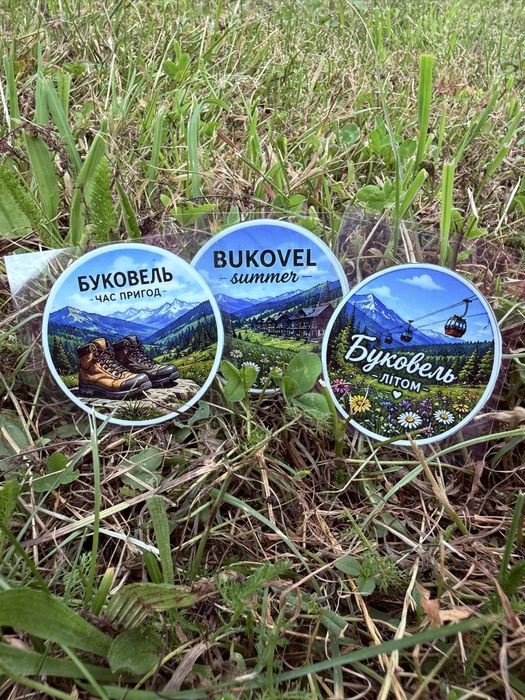 Друк надіпок  UV  UVDTF
