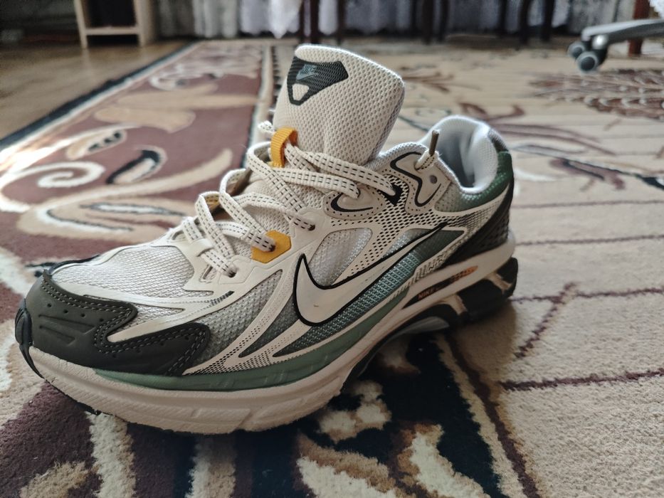 Продаю Кросівки Nike в хорошому стані