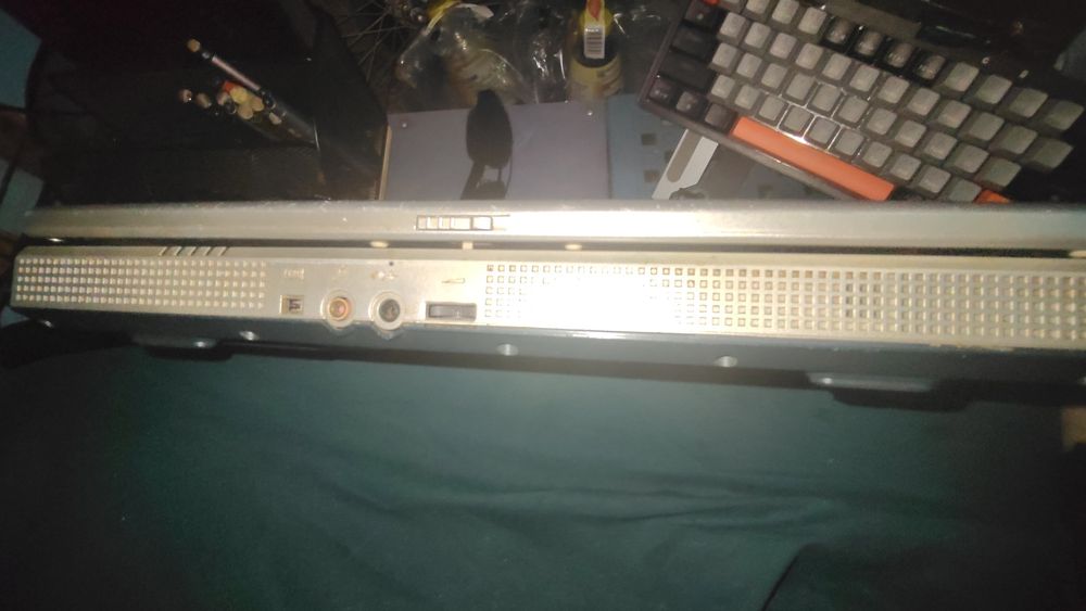 sprzedam laptopa działa