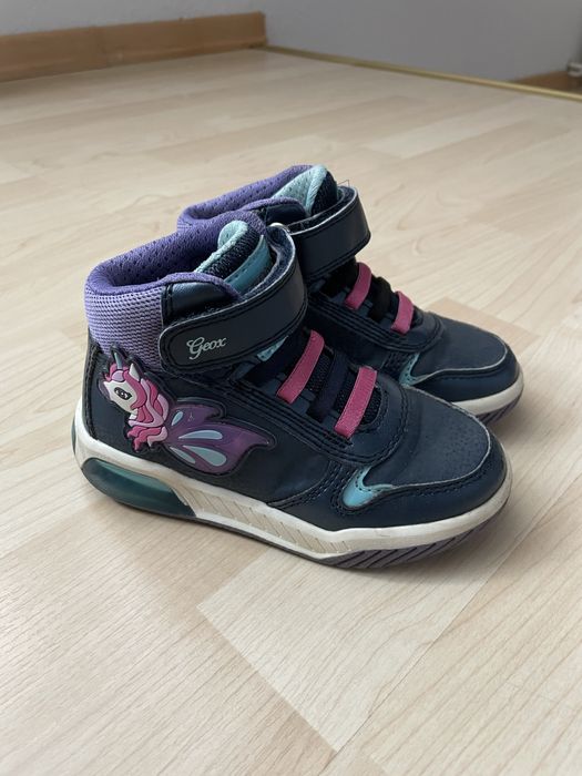 Продам ботинки geox