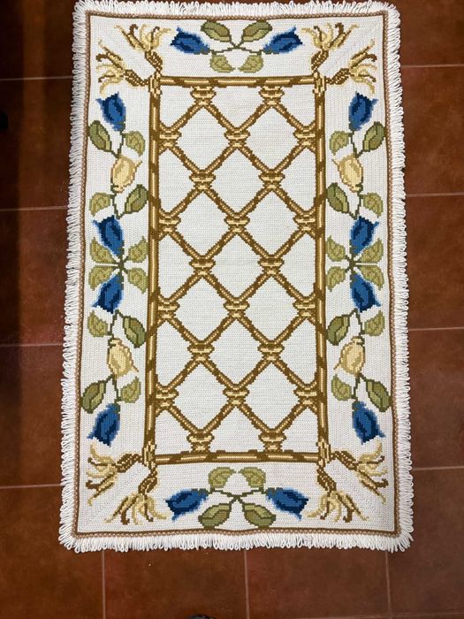 Tapete Arraiolos feito à mão (NOVO)