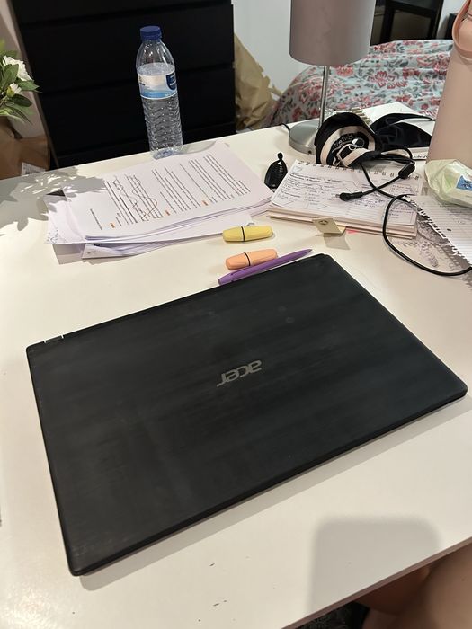Computador portátil Acer Aspire 3