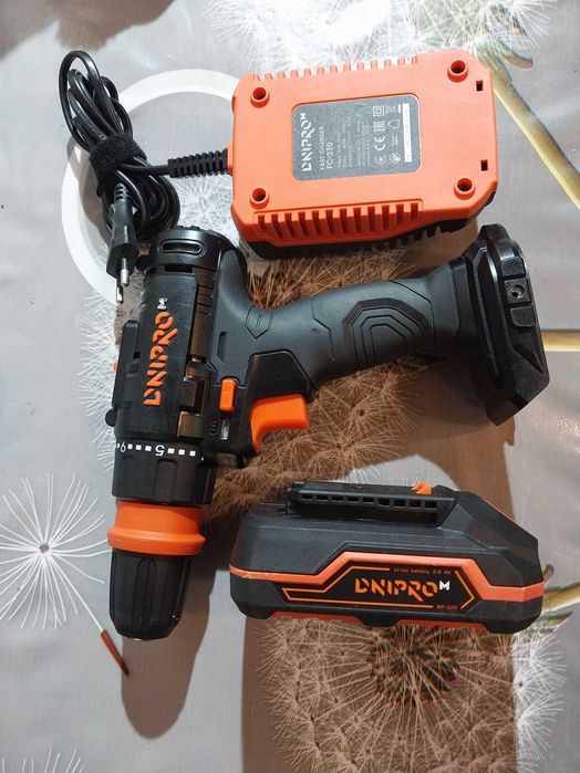 шуруповерт  DNIPRO - M CD-218Q Новый в комплекте