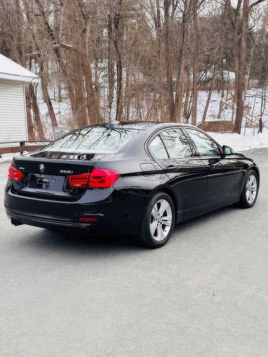 BMW 3 Series      2017