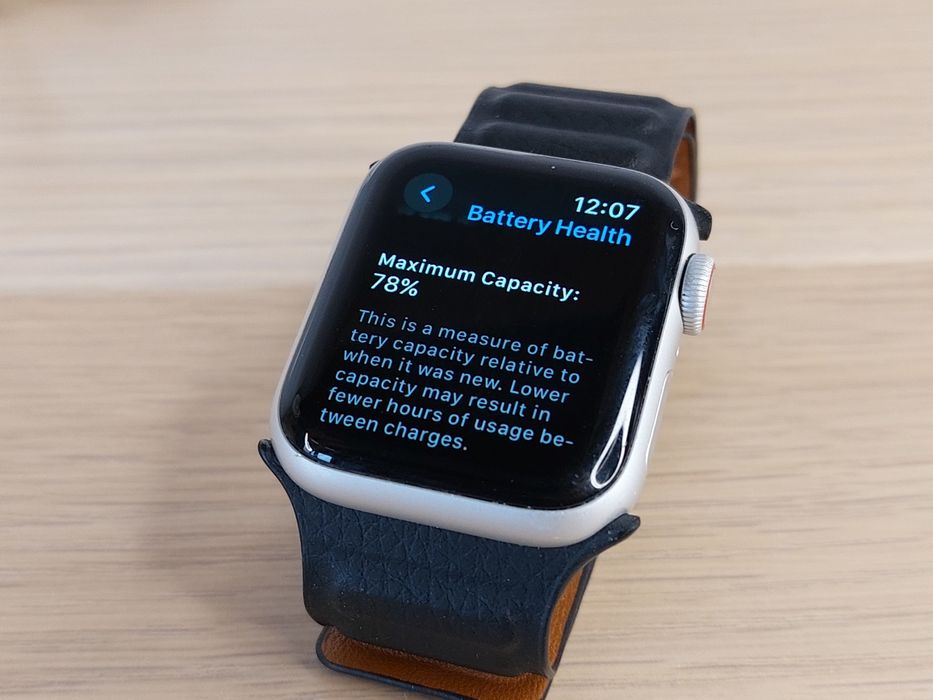 Apple Watch SE 40mm LTE Cellular