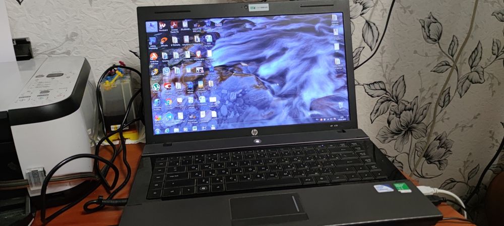 Продам ноутбук HP 500гб, оп 4