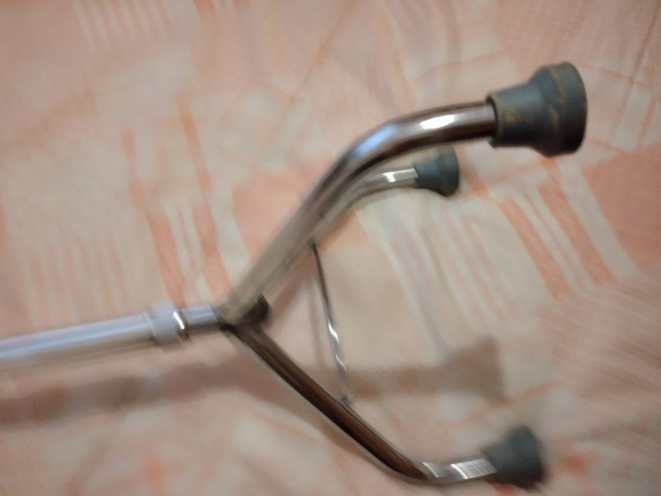 Bengala multifuncionável para idosos e pessoas com mobilidade reduzida