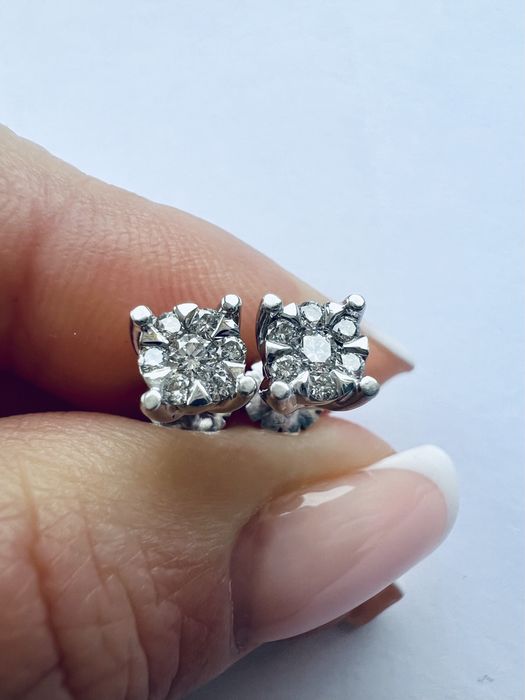 Золотые серьги пусеты с бриллиантами белое золото 585 проба