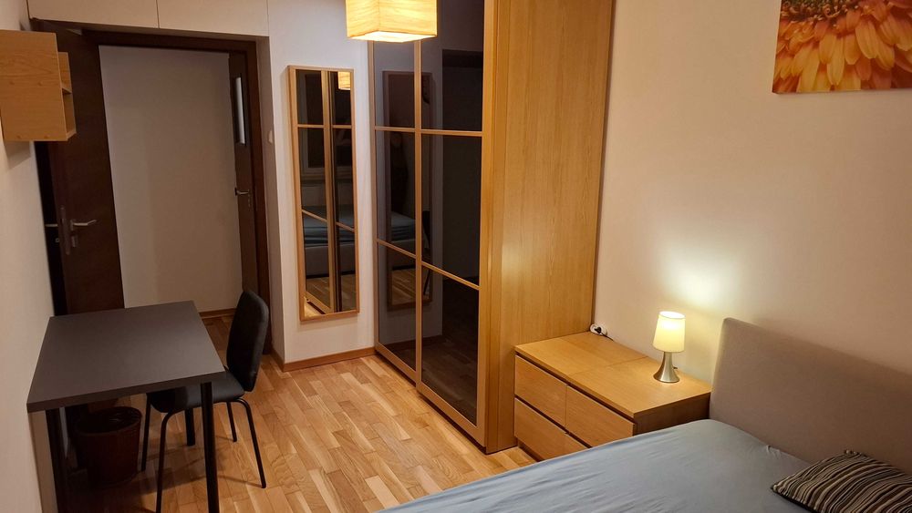 Metro Natolin, przytulny 11m, oddzielna kuchnia