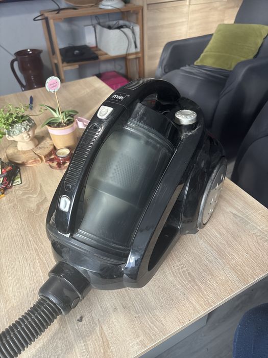 Odkurzacz bezworkowy 2200 w Mia BS5561