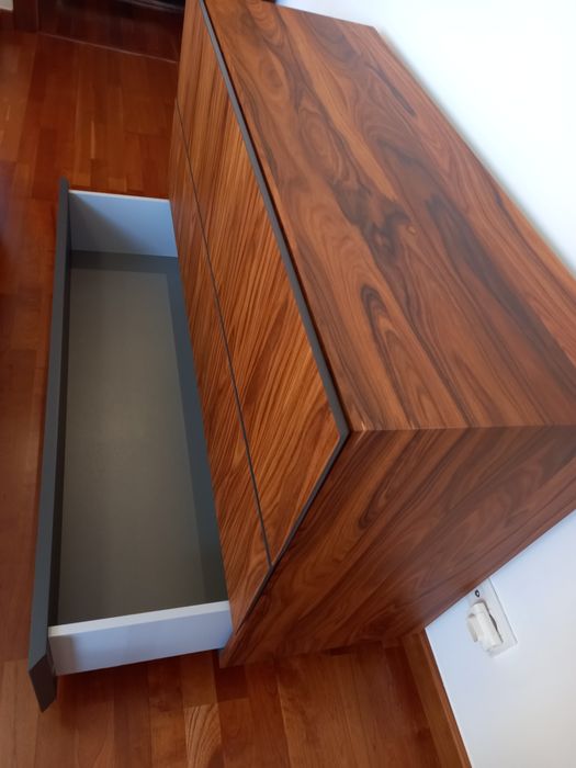 Cómoda em madeira Interforma