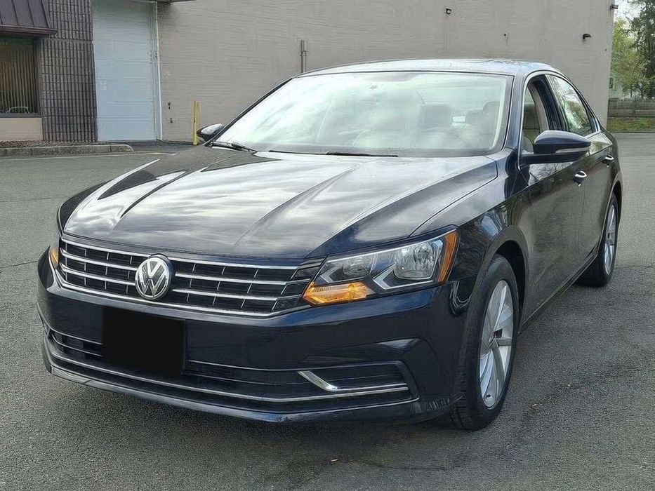 Volkswagen Passat SE      2018