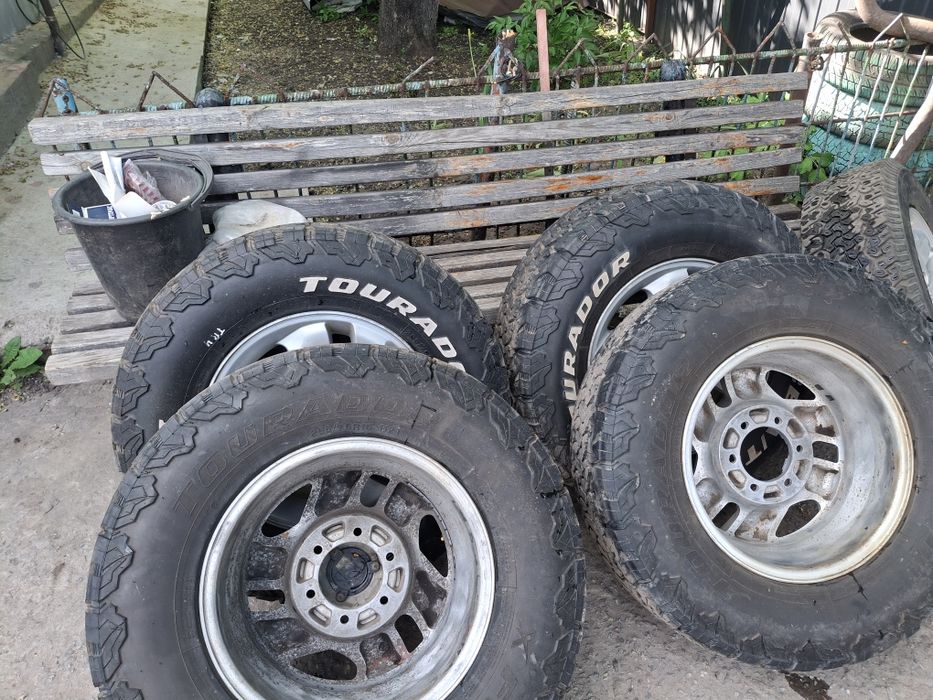 265  70 R16  чотири колеса в зборе пятое чуть другое