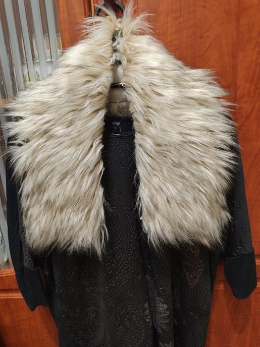 Большой меховый воротник