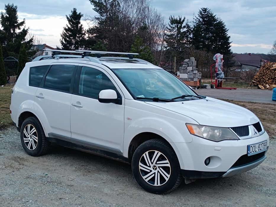 Mitsubishi Outlander Biała Perła