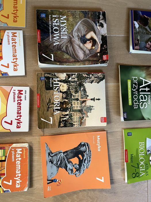 Pidreczniki z 7 klasy w stanie b. dobrym!