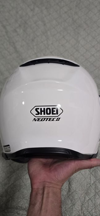 Capacete shoei com Bluetooth integrado.