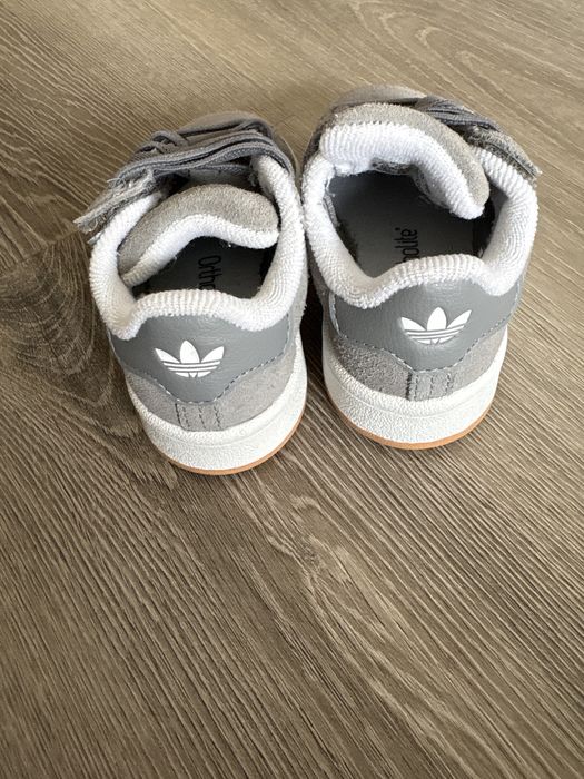 Sapatilha Adidas Campus